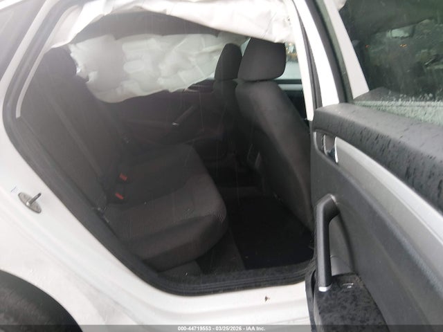 1VWAT7A39GC041150 Volkswagen Passat 1.8t S