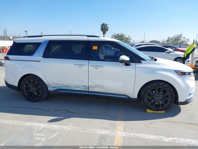 KNDNE5H36N6069220 KIA Carnival Mpv Sx
