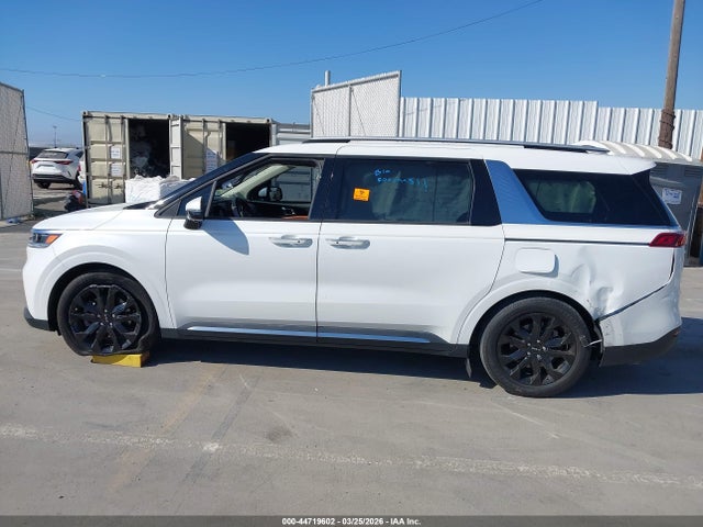 KNDNE5H36N6069220 KIA Carnival Mpv Sx