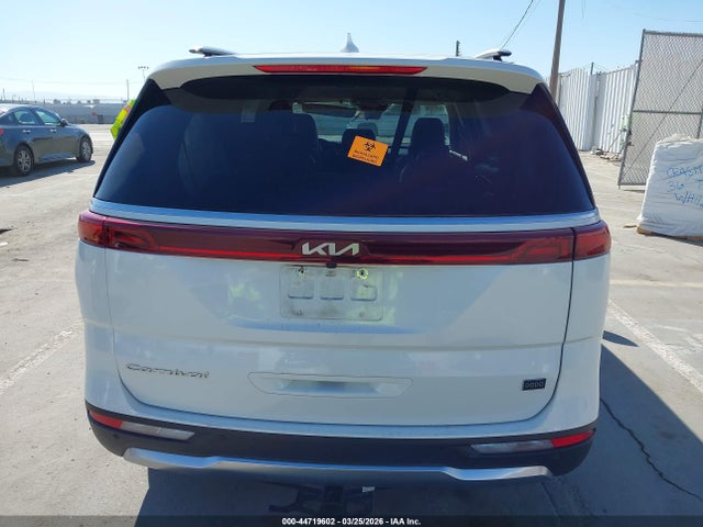 KNDNE5H36N6069220 KIA Carnival Mpv Sx