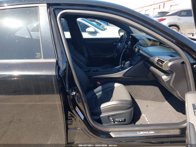 2016 LEXUS IS 200T JTHBA1D2XG5033381 Photo 4
