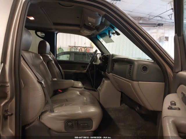 2001 CHEVROLET SUBURBAN 1500 3GNFK16T21G286997 Photo 4