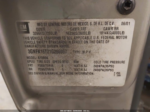 2001 CHEVROLET SUBURBAN 1500 3GNFK16T21G286997 Photo 8