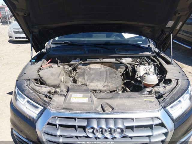 44719624 :رقم المزاد ، WA1BNAFY1J2213469 vin ، 2018 Audi Q5 2.0t Premium/2.0t Tech Premium مزاد بيع