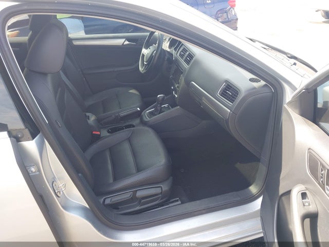 3VWD17AJ4FM401956 Volkswagen Jetta 1.8t Se