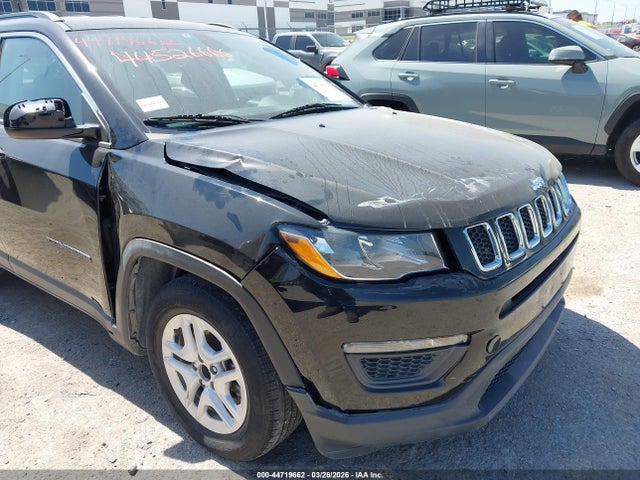2019 JEEP COMPASS 3C4NJCAB5KT743652 Photo 5