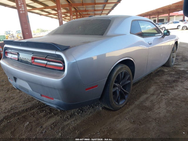 44719668 :رقم المزاد ، 2C3CDZAG0GH280062 vin ، 2016 Dodge Challenger Sxt مزاد بيع