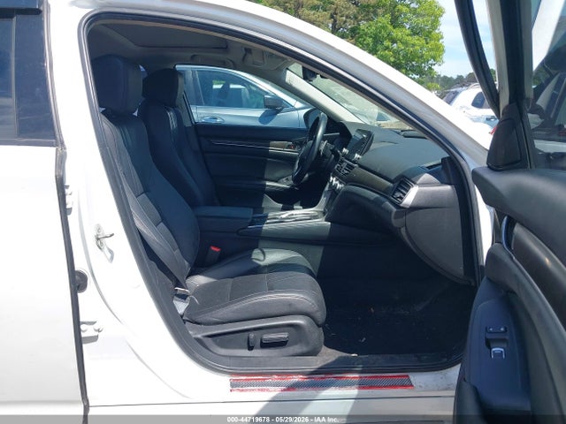 Продажа на аукционе авто 2019 Honda Accord Touring 2.0t, vin: 1HGCV2F90KA017105, номер лота: 44719678