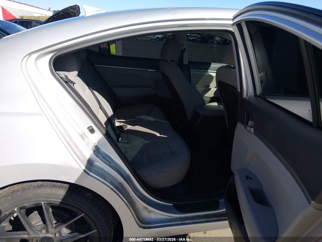 Продажа на аукционе авто 2017 Hyundai Elantra Se, vin: 5NPD74LF8HH203351, номер лота: 44719692