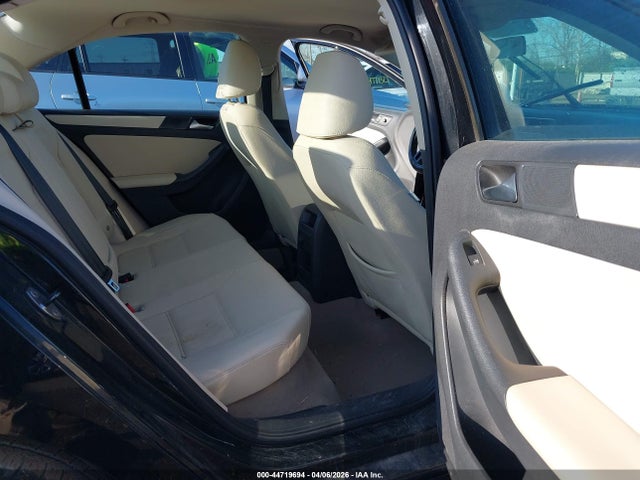 44719694 :رقم المزاد ، 3VWDX7AJ2CM352198 vin ، 2012 Volkswagen Jetta 2.5l Se مزاد بيع