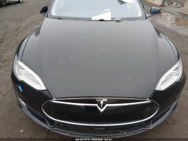 2014 TESLA MODEL S 5YJSA1S19EFP52841 Photo 9
