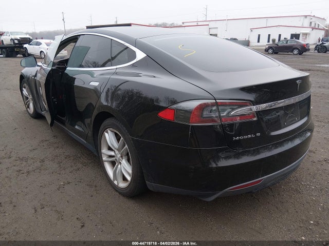 2014 TESLA MODEL S 5YJSA1S19EFP52841 Photo 2