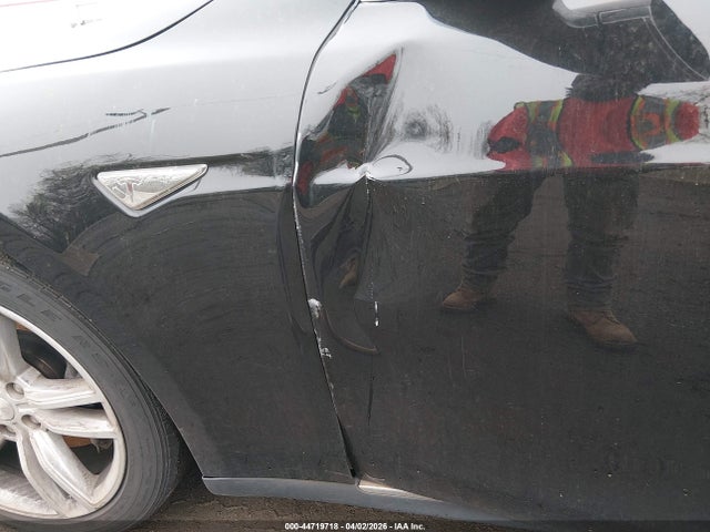 2014 TESLA MODEL S 5YJSA1S19EFP52841 Photo 5