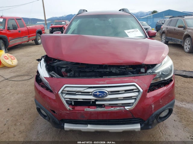 4S4BSBNC9F3303816 Subaru Outback 2.5i Limited