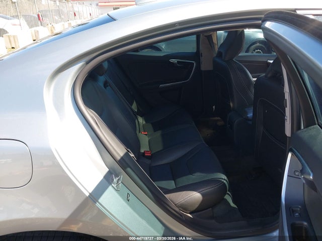 YV140MTL3H2428055 Volvo S60 T5 Dynamic