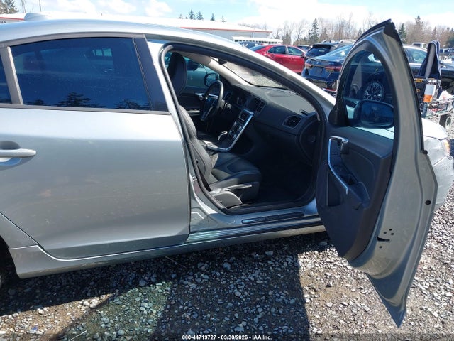 YV140MTL3H2428055 Volvo S60 T5 Dynamic