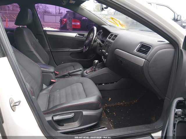 44719745 :رقم المزاد ، 3VW4A7AJ6CM023988 vin ، 2012 Volkswagen Jetta Gli مزاد بيع