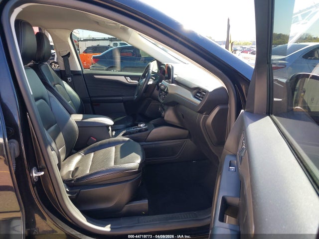 1FMCU9H96NUA45190 Ford ESCAPE SEL
