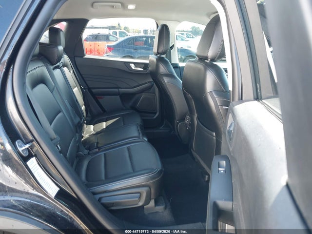 1FMCU9H96NUA45190 Ford ESCAPE SEL