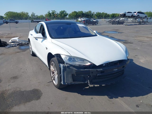2014 TESLA MODEL S 5YJSA1H11EFP40593