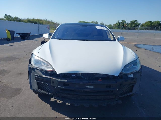 2014 TESLA MODEL S 5YJSA1H11EFP40593 Photo 5