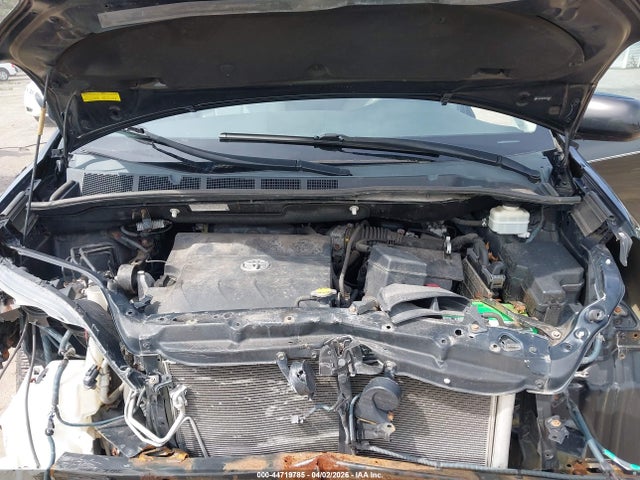 44719785 :رقم المزاد ، 5TDKK3DC2BS154993 vin ، 2011 Toyota Sienna Le V6 مزاد بيع