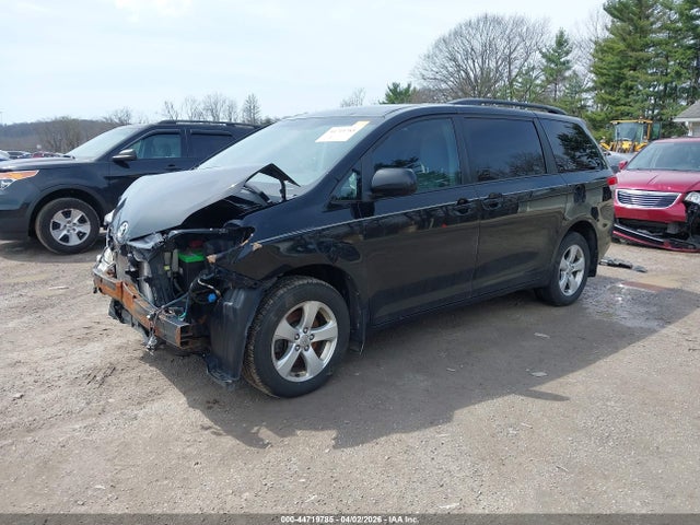 44719785 :رقم المزاد ، 5TDKK3DC2BS154993 vin ، 2011 Toyota Sienna Le V6 مزاد بيع
