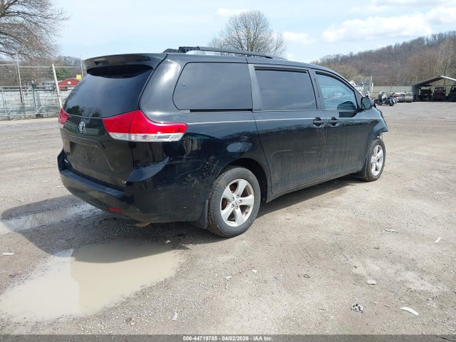 44719785 :رقم المزاد ، 5TDKK3DC2BS154993 vin ، 2011 Toyota Sienna Le V6 مزاد بيع
