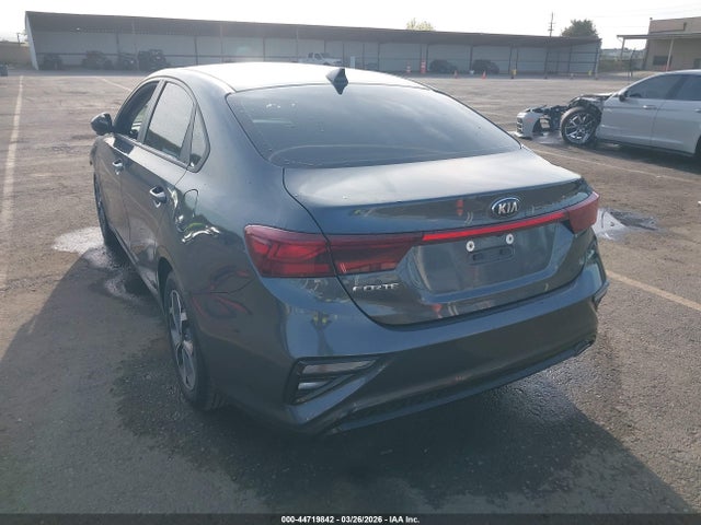 3KPF24ADXME315317 KIA Forte Lxs