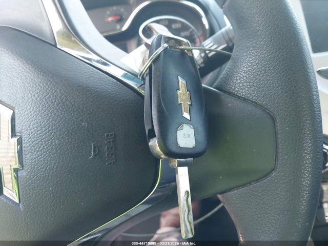 1G1BC5SM0J7218647 Chevrolet Cruze Ls Auto