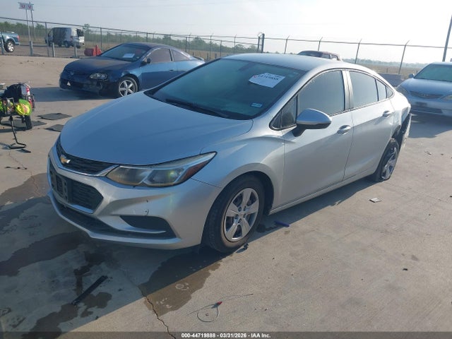 1G1BC5SM0J7218647 Chevrolet Cruze Ls Auto