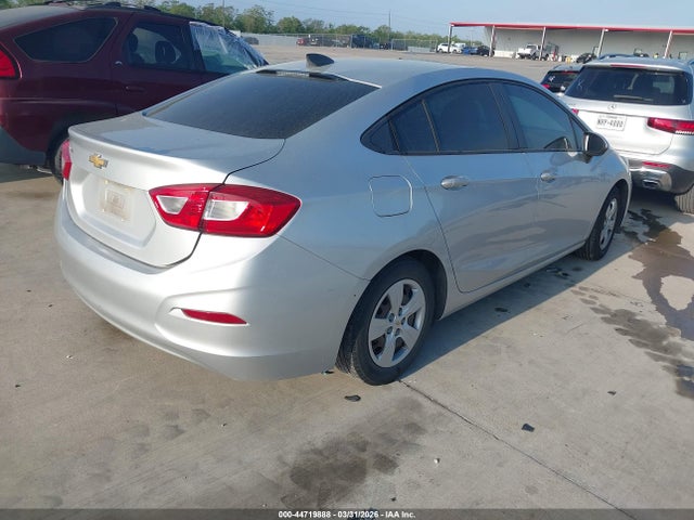 1G1BC5SM0J7218647 Chevrolet Cruze Ls Auto