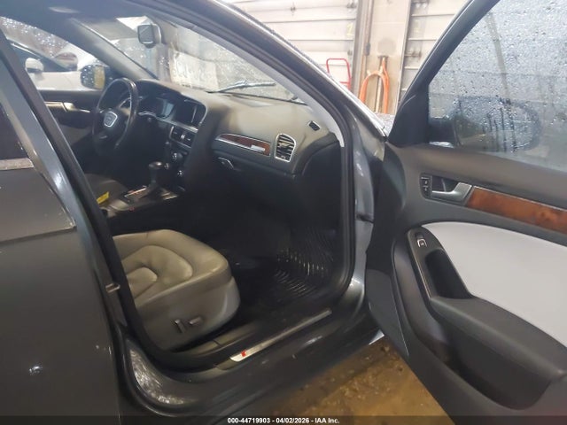44719903 :رقم المزاد ، WAUFFAFL7EN009088 vin ، 2014 Audi A4 2.0t Premium مزاد بيع