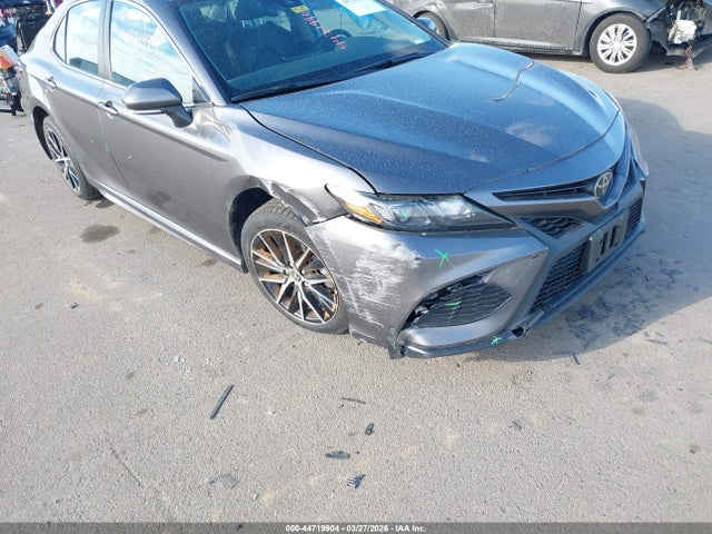 2024 Toyota Camry Se მანქანა იყიდება აუქციონზე, vin: 4T1G11AK9RU855847, აუქციონის ნომერი: 44719904