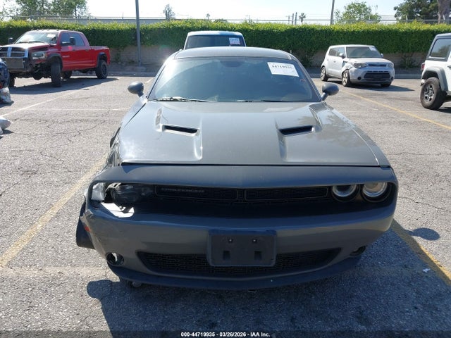 Продажа на аукционе авто 2017 Dodge Challenger Sxt Plus, vin: 2C3CDZAGXHH648989, номер лота: 44719935