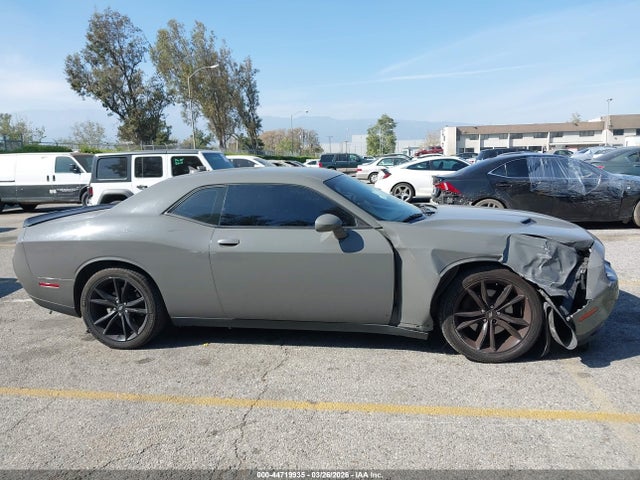 Продажа на аукционе авто 2017 Dodge Challenger Sxt Plus, vin: 2C3CDZAGXHH648989, номер лота: 44719935