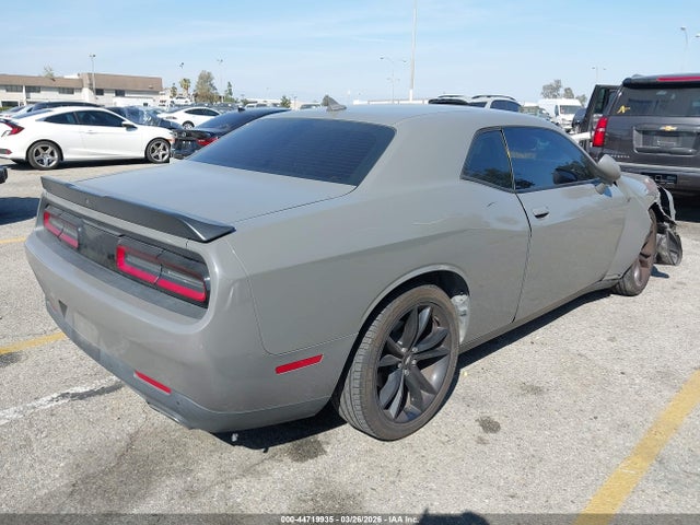 Продажа на аукционе авто 2017 Dodge Challenger Sxt Plus, vin: 2C3CDZAGXHH648989, номер лота: 44719935