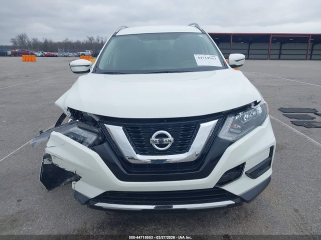 2017 Nissan Rogue S მანქანა იყიდება აუქციონზე, vin: 5N1AT2MVXHC812909, აუქციონის ნომერი: 44719953
