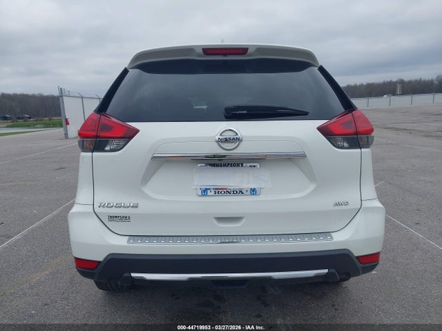 2017 Nissan Rogue S მანქანა იყიდება აუქციონზე, vin: 5N1AT2MVXHC812909, აუქციონის ნომერი: 44719953