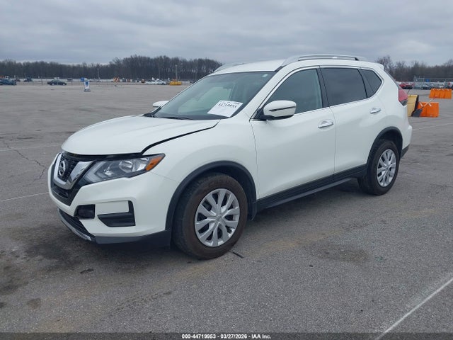2017 Nissan Rogue S მანქანა იყიდება აუქციონზე, vin: 5N1AT2MVXHC812909, აუქციონის ნომერი: 44719953
