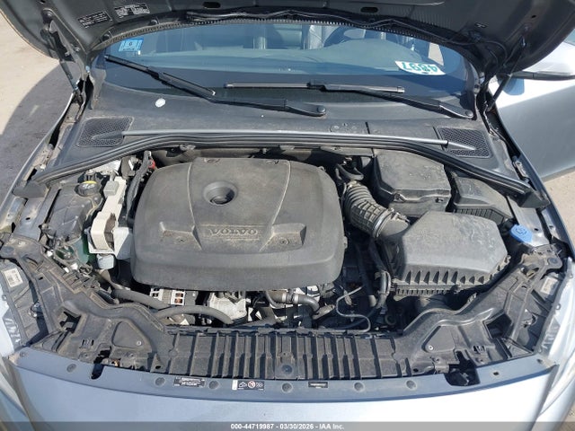 YV149MSS8H1373557 Volvo V60 T6 R-design Platinum