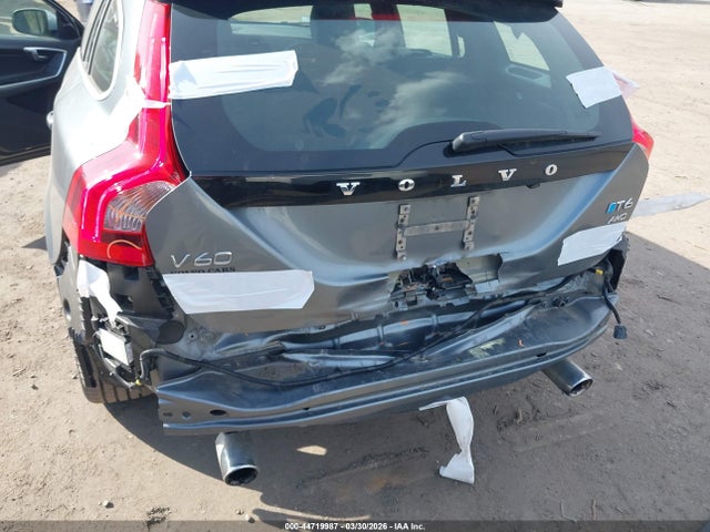 YV149MSS8H1373557 Volvo V60 T6 R-design Platinum