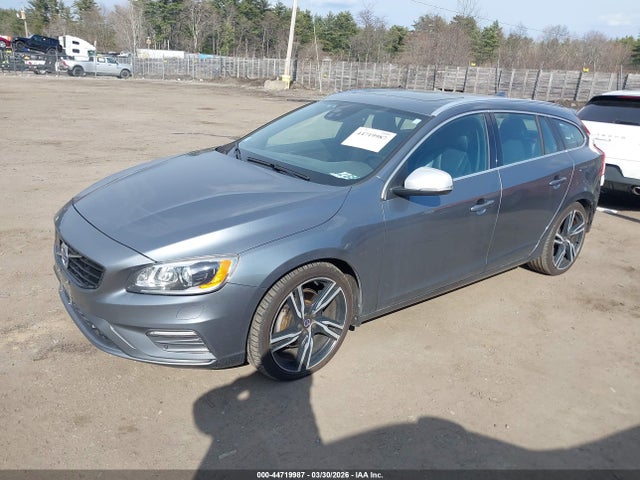 YV149MSS8H1373557 Volvo V60 T6 R-design Platinum