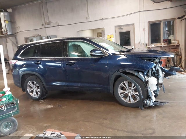 44720000 :رقم المزاد ، 5TDJKRFH6FS186925 vin ، 2015 Toyota Highlander Xle V6 مزاد بيع