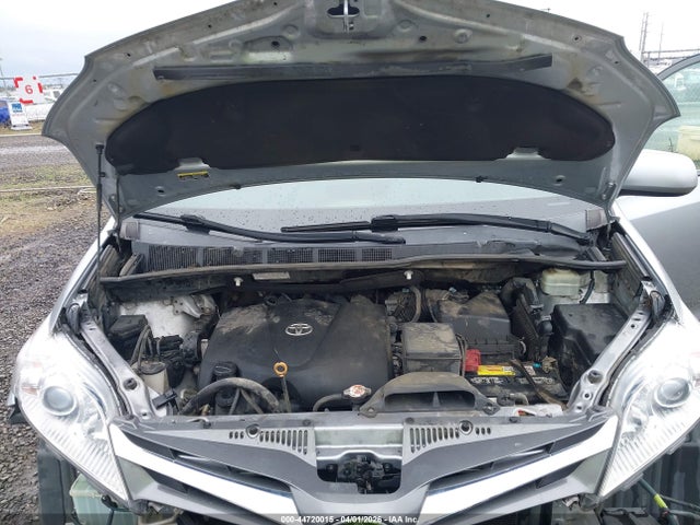 Продажа на аукционе авто 2018 Toyota Sienna Xle Premium 8 Passenger, vin: 5TDYZ3DCXJS935684, номер лота: 44720015