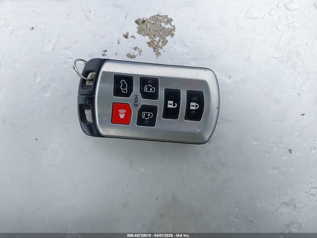 Продажа на аукционе авто 2018 Toyota Sienna Xle Premium 8 Passenger, vin: 5TDYZ3DCXJS935684, номер лота: 44720015