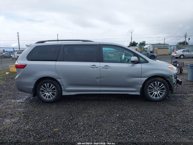 Продажа на аукционе авто 2018 Toyota Sienna Xle Premium 8 Passenger, vin: 5TDYZ3DCXJS935684, номер лота: 44720015