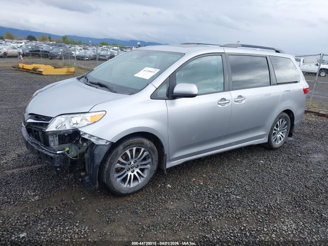 Продажа на аукционе авто 2018 Toyota Sienna Xle Premium 8 Passenger, vin: 5TDYZ3DCXJS935684, номер лота: 44720015