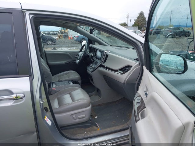 Продажа на аукционе авто 2018 Toyota Sienna Xle Premium 8 Passenger, vin: 5TDYZ3DCXJS935684, номер лота: 44720015