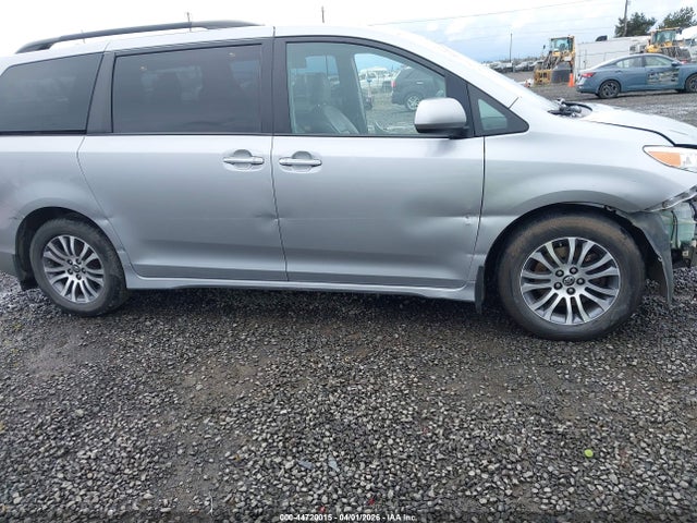 Продажа на аукционе авто 2018 Toyota Sienna Xle Premium 8 Passenger, vin: 5TDYZ3DCXJS935684, номер лота: 44720015